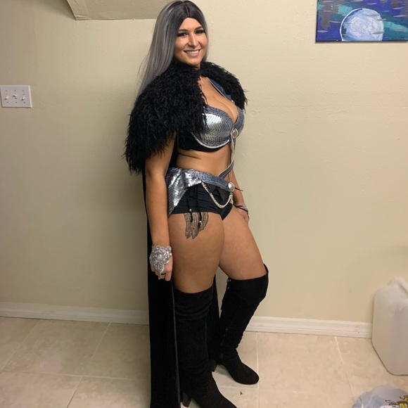 Game of Thrones Halloween Costume - Picture 7 of 7